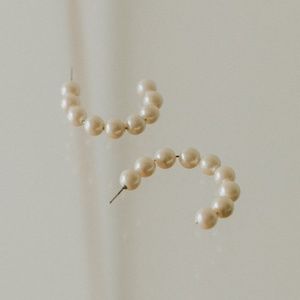 vintage pearl hoops earrings